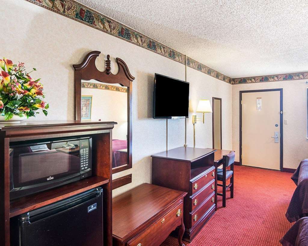 Rodeway Inn 达尔哈特 客房 照片